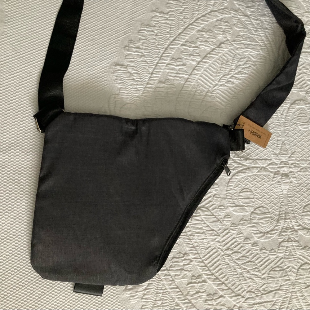 Wander Dark Gray Crossbody Bag - Picture 7 of 11